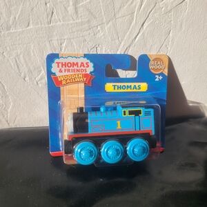 Fisher-Price Thomas & Friends Wooden Railway Thomas Engine Real Wood 2013